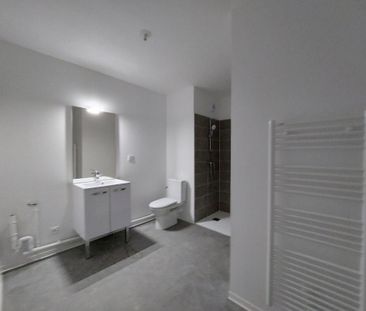 Location Appartement 2 pièces 41m² NOTRE DAME DE BONDEVILLE 76960 - Photo 3