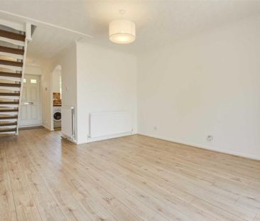 2 bedroom semi-detached house to rent - Photo 3