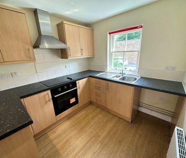 Terraced House to rent on - Photo 3