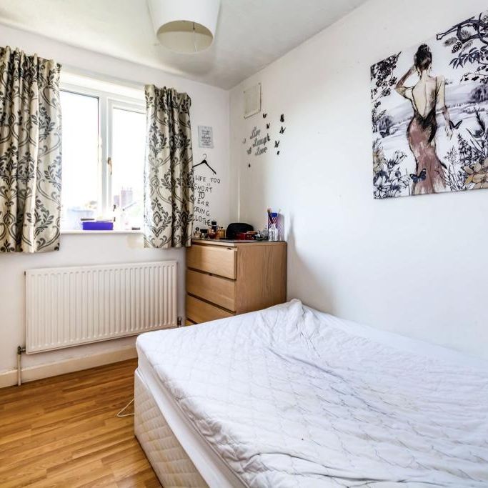 Room in a Shared Flat, Dannison Avenue, M20 - Photo 1