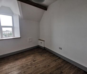 3 bedroom flat to rent - Photo 1