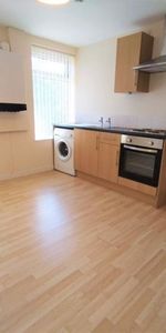 1 bedroom Flat To Let - Photo 3
