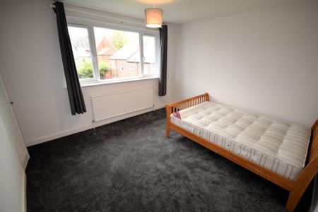 3 bedroom townhouse to rent - Photo 2