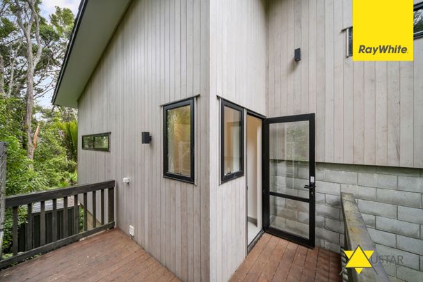 Spacious 4-Bedroom Family Home with Double Garage - Photo 1