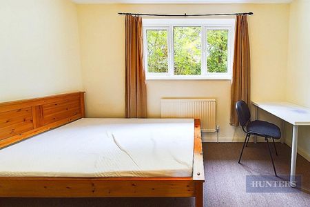 4 bedroom House To Let Total Size: 1238 SQ FT - Photo 3