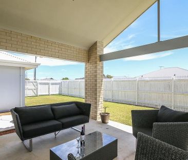 1 Sanctity Link, AUBIN GROVE WA 6164 - Photo 4