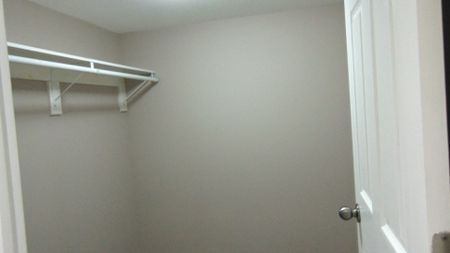 For Lease - 57 Muzzo Drive Unit# 38, Brampton, Ontario - Photo 5