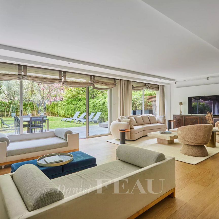 Tout savoir sur cet appartement dans le quartier Ile de la Jatte-Parc d'Orléans, à Neuilly-sur-Seine - Photo 1