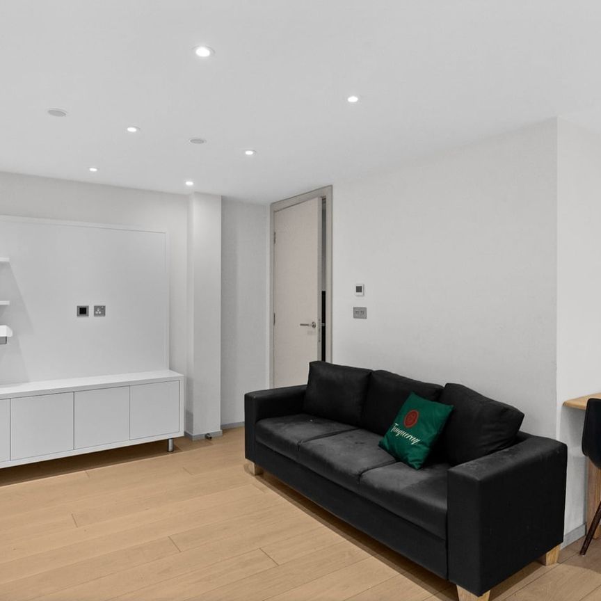 2 Bed Flat, Seven Sisters Road, N7 - Photo 1