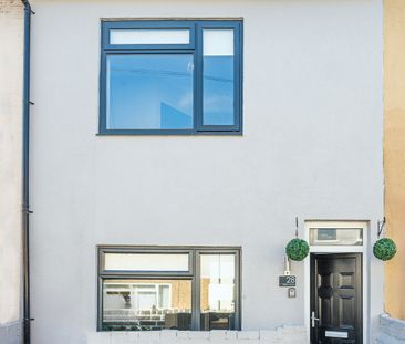 5 bed 3 Studio HMO Room 1 - Photo 1