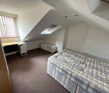 8 bedroom house to rent - Photo 4