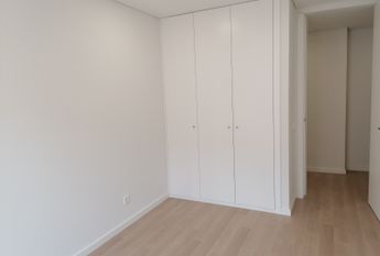 Fantástico Apartamento T2 para Arrendamento na Amadora
