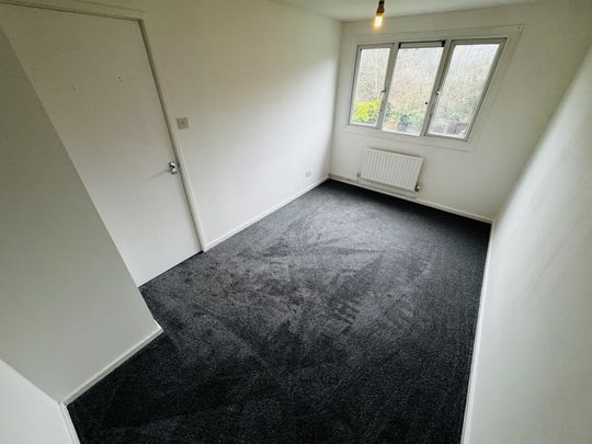 Brooke Close, Wellingborough - Photo 1