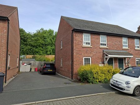 3 bedroom semi-detached house to rent - Photo 5