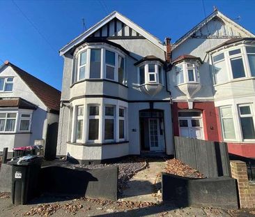 Westcliff On Sea, SS0 - Photo 6