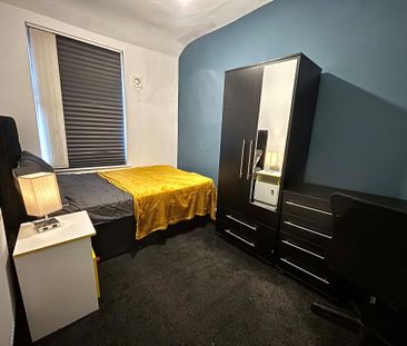 Grosvenor Road, Liverpool - Photo 2