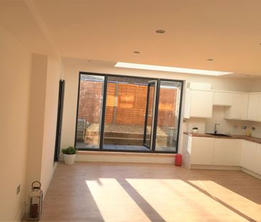 1 Bed Flat, Mount Pleasant, RG1 - Photo 2