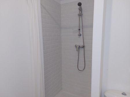 Location Appartement 1 pièce Meublé 21m² LOUVIERS 27400 - Photo 5