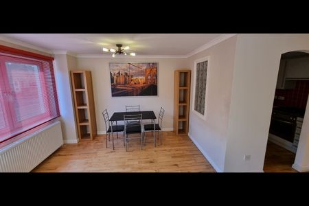 2 Bed Flat, Napiershall, G20 - Photo 3