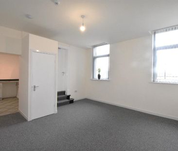 3 bedroom flat to rent - Photo 1