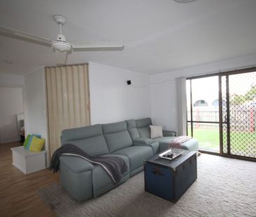 Low-Set 2-Bedroom Property with Private Yard – Walk to Maroochydore... - Photo 4