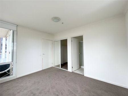 107/79 Whiteman Street - Photo 5