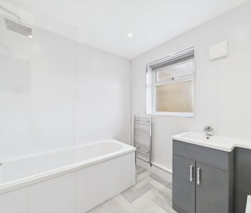 2 Bedroom End Terraced House - Photo 1