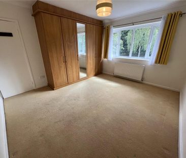 4 bedroom detached house to rent - Photo 2