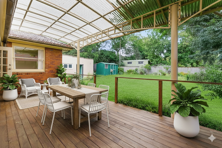 Spacious 4-Bedroom + Study Family Home | Killara High School & Lindfield Public Catchments| 550 metres to train - Photo 5