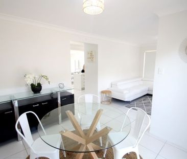 RENOVATED AND FULLY FURNISHED SPACIOUS TOWNHOUSE WITH VIEWS IN THE ... - Photo 6