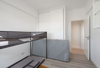 APARTAMENTO T3 MOBILADO EM CARNAXIDE