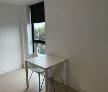 Studio to rent - Photo 6