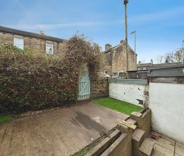 2 bedroom terraced house to rent - Photo 2