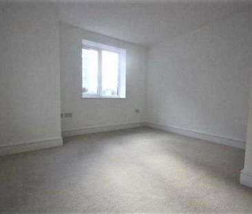 Town Lane, Stanwell, Staines-upon-Thames,TW19 - Photo 1