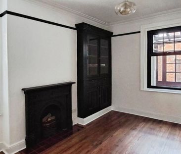 3 bedroom House To Let Total Size: 1292 SQ FT - Photo 1