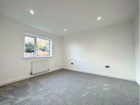 3 bedroom apartment to rent - Photo 2