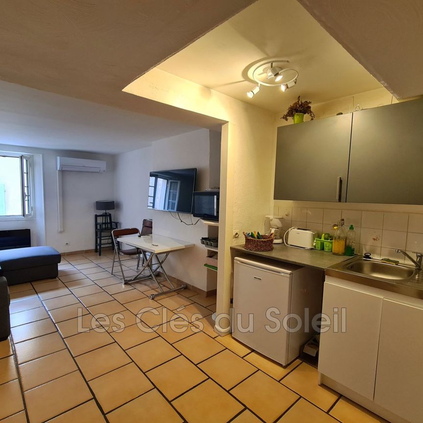 Location Appartement 2 pièces 37m² BANDOL 83150 - Photo 1