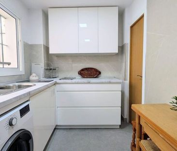 Alquiler de piso en Zona Puerto Deportivo - Photo 4