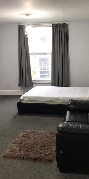 Flat share to rent - Photo 1