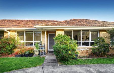 3/12 Wilson Street, Mont Albert - Photo 2