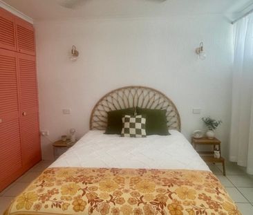 TOWNHOUSE – ACROSS FROM THE BEACHFRONT - Photo 3