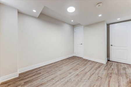 Detached Home For Lease | E8463814 - Photo 5
