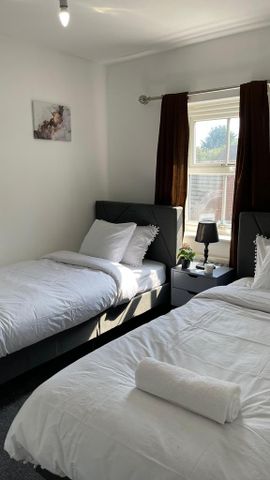 3 bedroom semi-detached house to rent - Photo 3