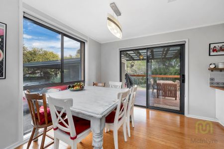 Bright and Airy 3-Bedroom Home in a Great Location - Photo 5