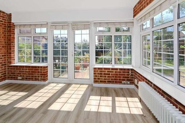 Stewart Close, Chislehurst, Kent, BR7 - Photo 1