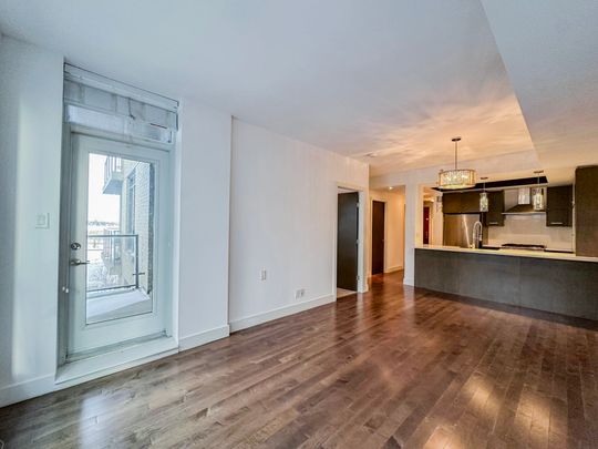 Contemporary Apartment With Parking & Storage Included - Photo 1