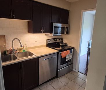 For Lease - 100 Brickyard Way Unit# 70, Brampton, Ontario - Photo 4