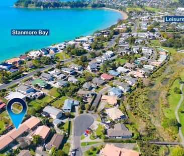 Sun Soaked Stanmore Bay House - Photo 2