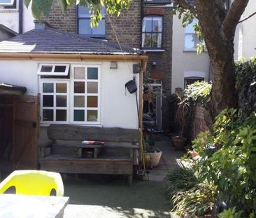 4 Bed Terraced House, Melbourne Road, E17 - Photo 3