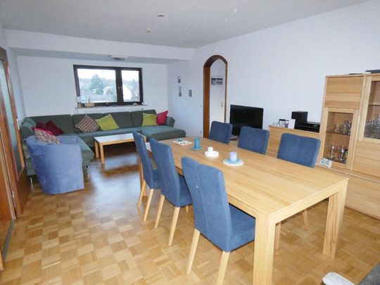 Geräumige 3-Zimmer-Dachgeschoss-Wohnung in zentraler Lage von Köln-Dünnwald! - Foto 1